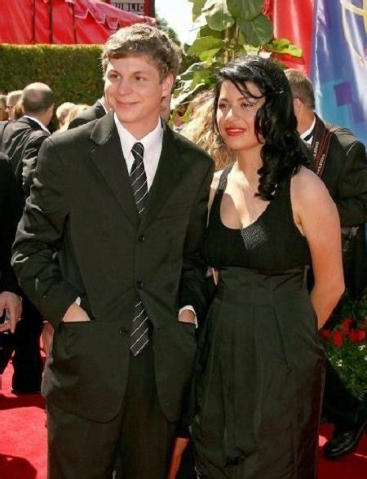 Alia Shawkat Partner Details; Dating Brad Pitt? Movies, Bio, Net Worth