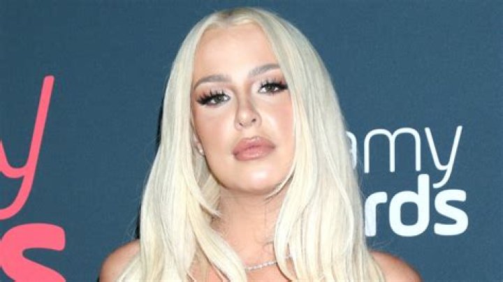 How Tall Is Tana Mongeau? Uncovering The YouTube Star's Height
