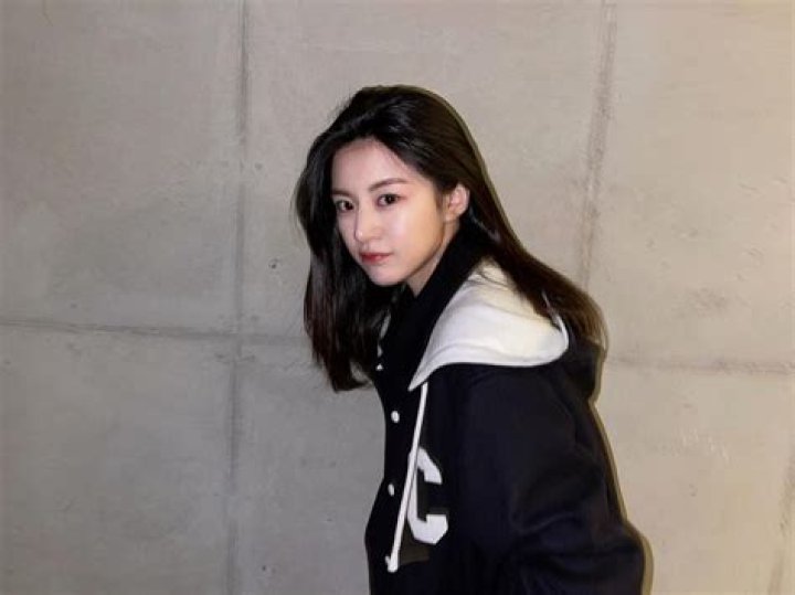 VivaVlog | Go Yoon-jung (TV Actress)